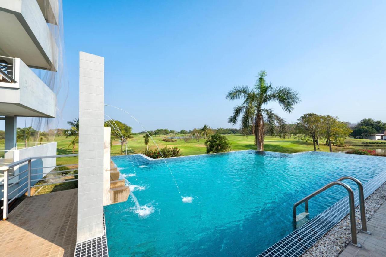 Uniland Golf & Resort Nakhon Pathom Eksteriør bilde