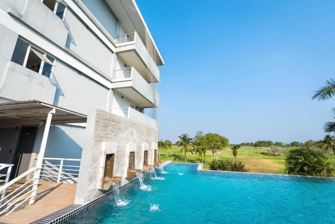 Uniland Golf & Resort Nakhon Pathom Eksteriør bilde